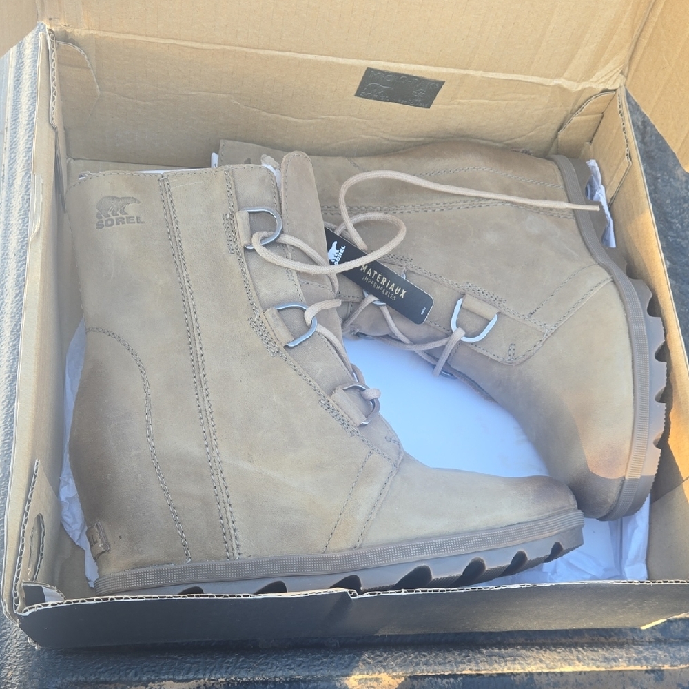 Sorel Beige Lace-Up Boots